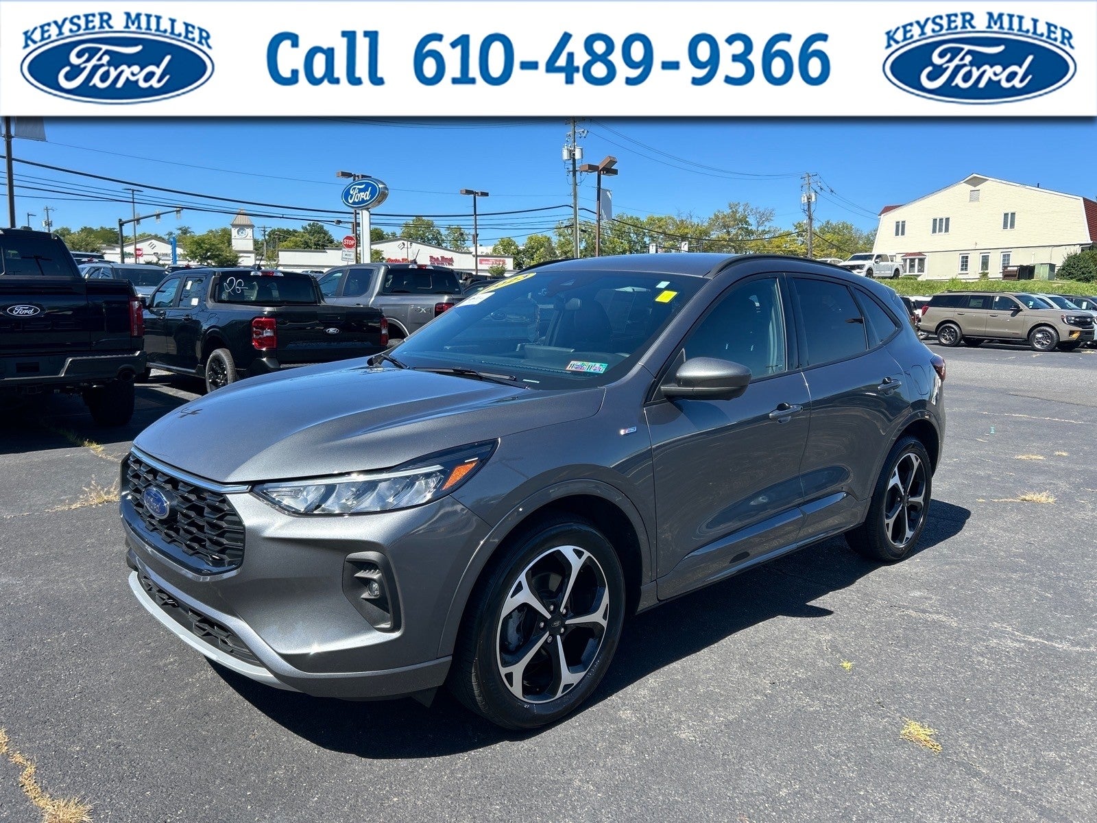 2023 Ford Escape ST-Line Select