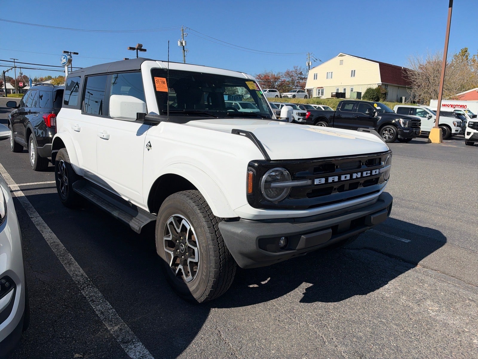 2025 Ford Bronco Outer Banks