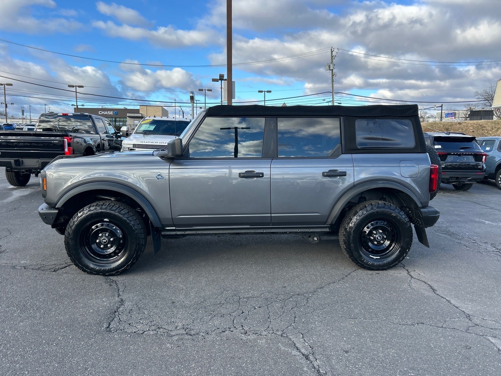 2022 Ford Bronco Black Diamond