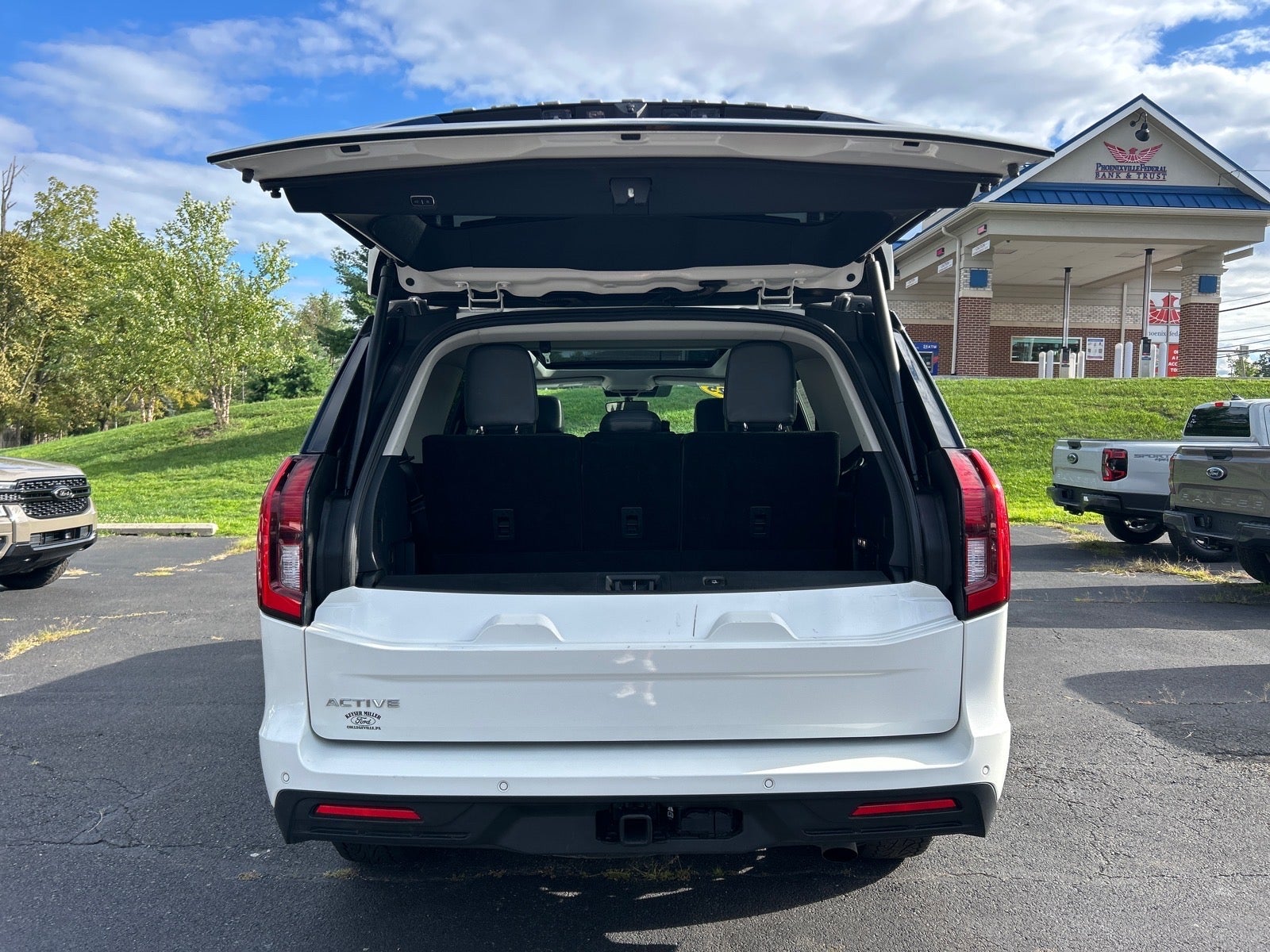 2025 Ford Expedition Active
