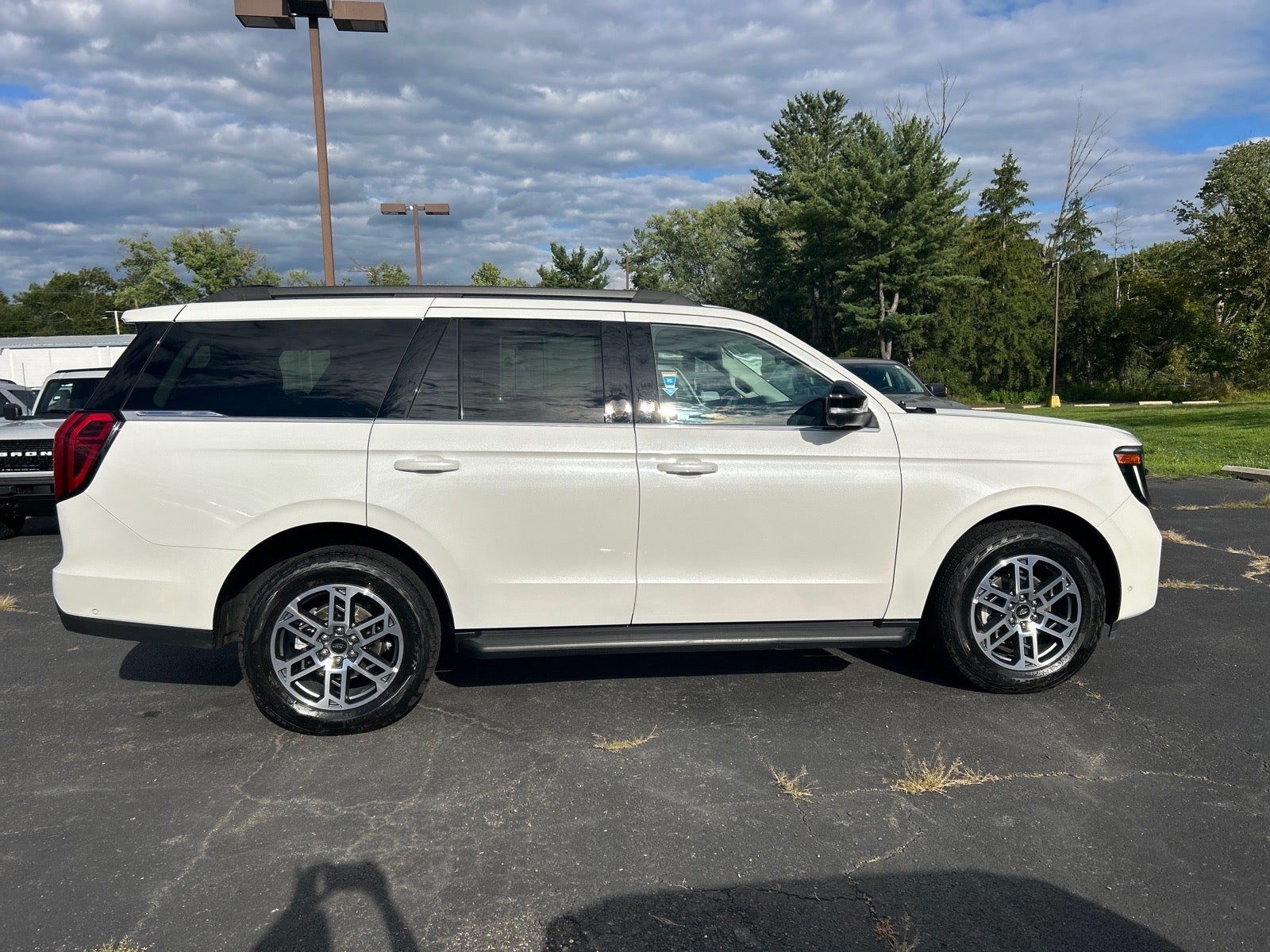 2025 Ford Expedition Active