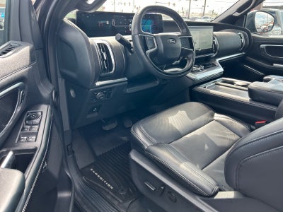 2025 Ford Expedition Platinum