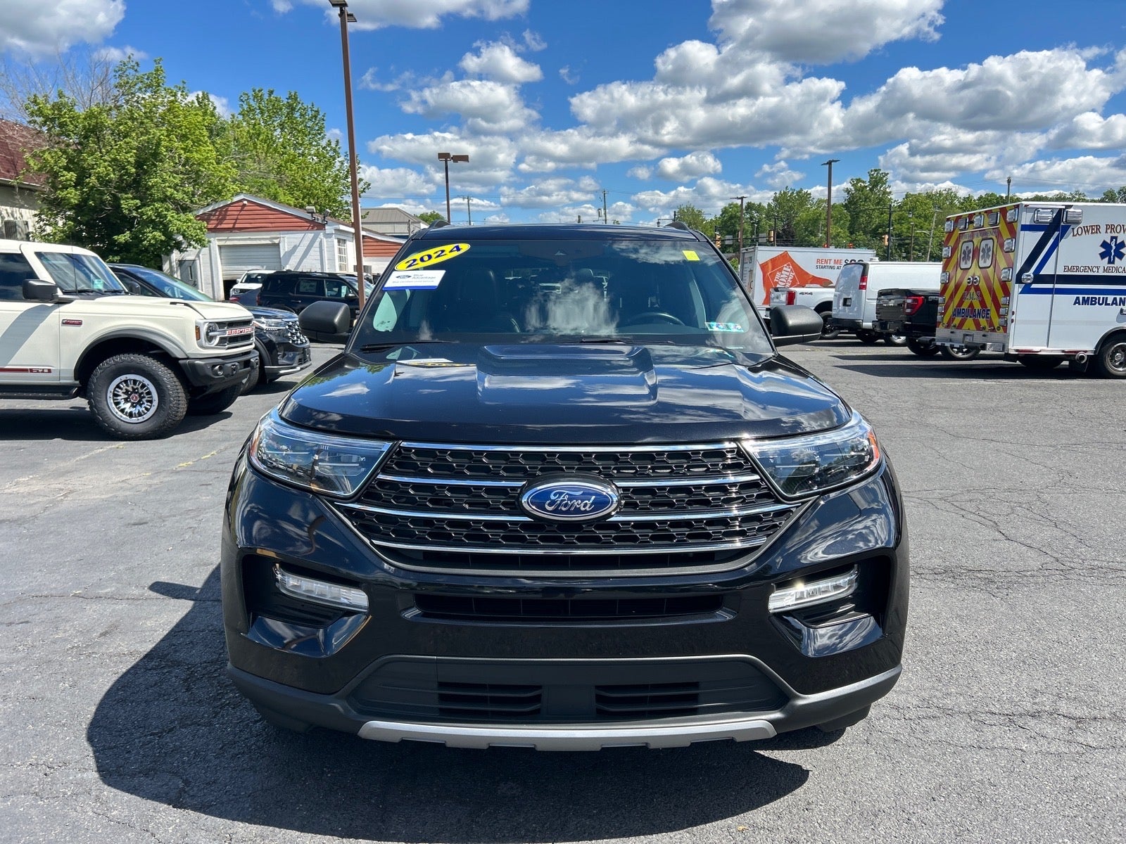 2024 Ford Explorer XLT