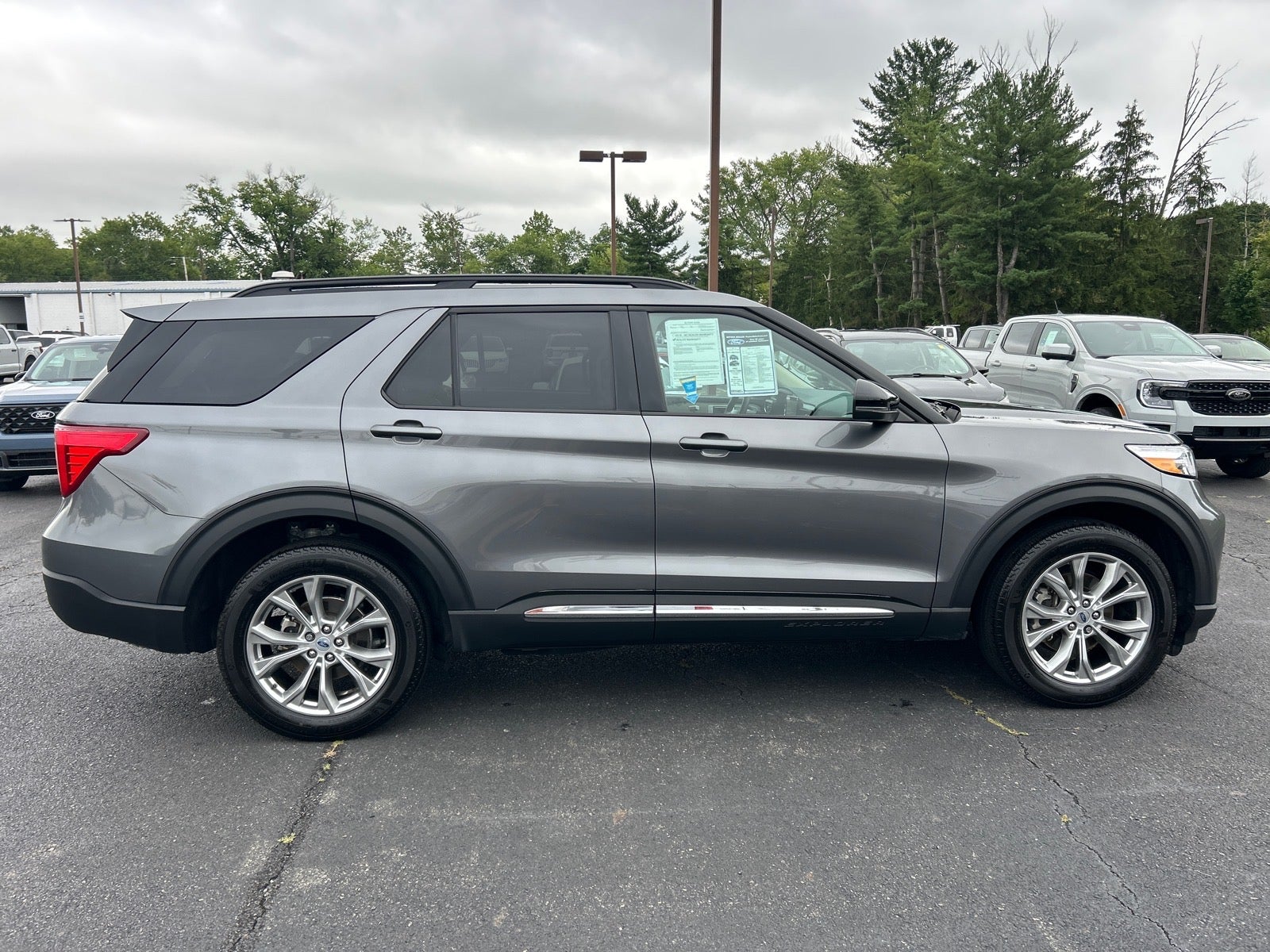 2024 Ford Explorer XLT