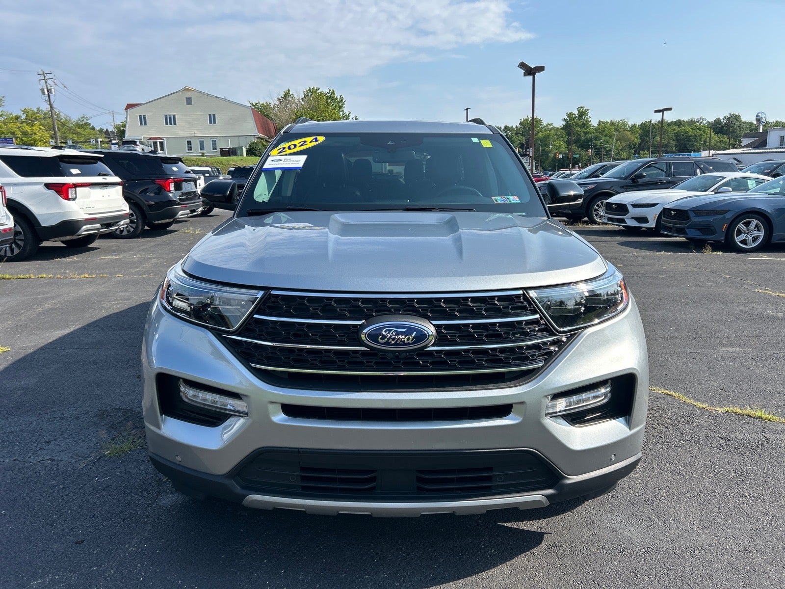 2024 Ford Explorer XLT