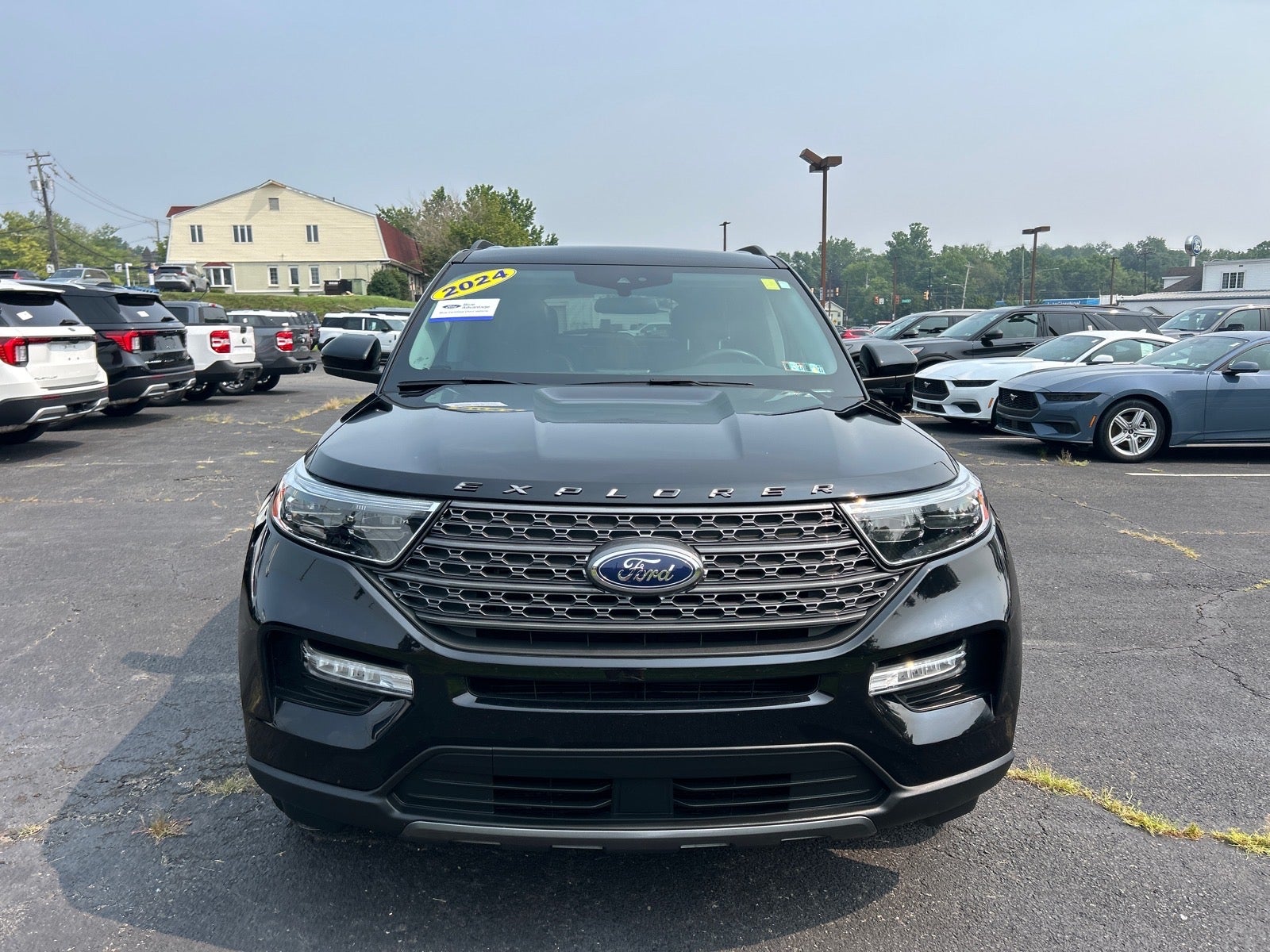 2024 Ford Explorer XLT