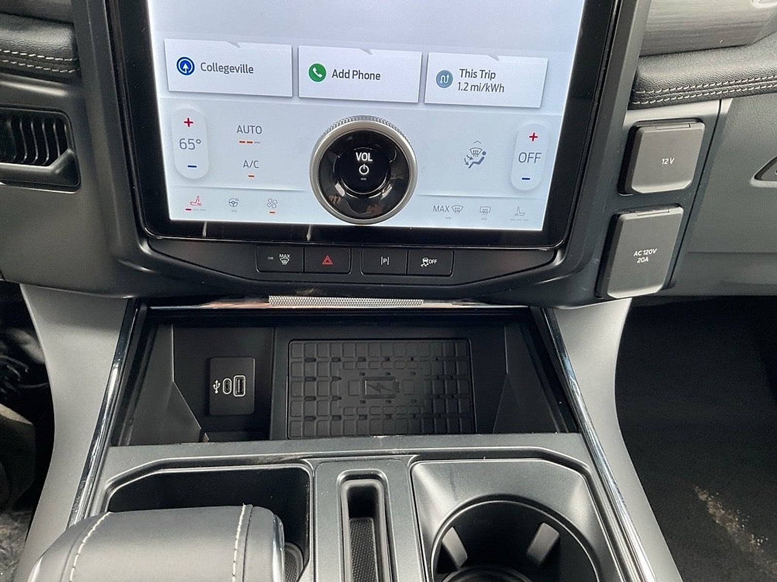 2025 Ford F-150 Lightning Flash