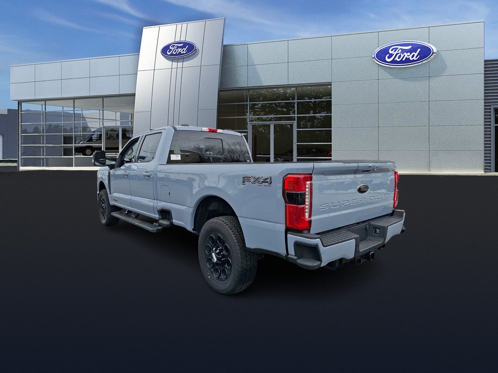 2025 Ford F-350 LARIAT