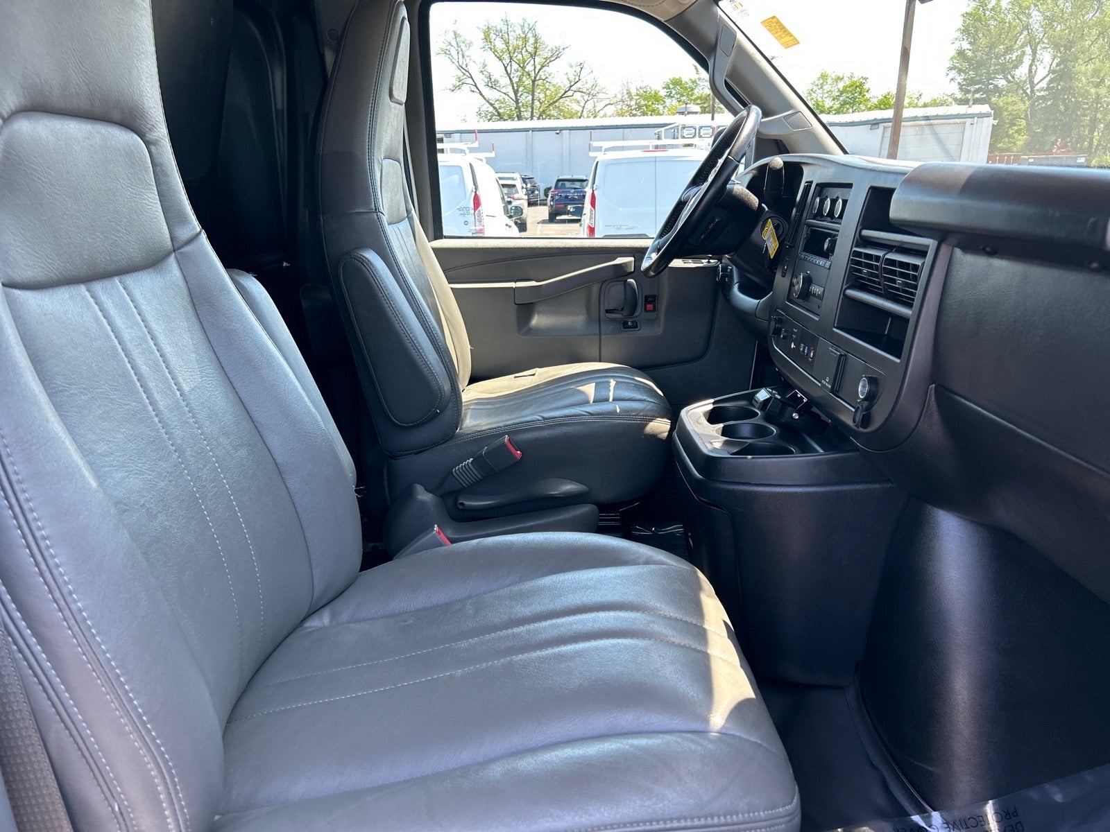 2022 Chevrolet Express 2500 Work Van Cargo