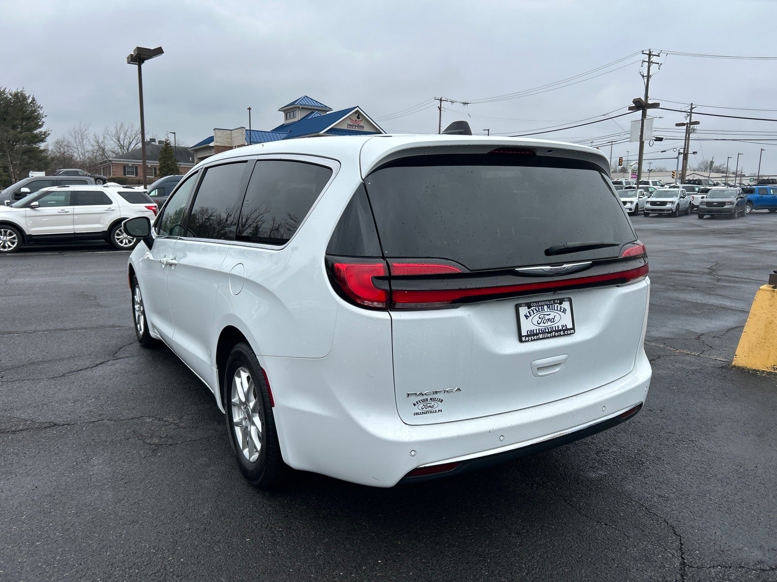 2023 Chrysler Pacifica Touring L