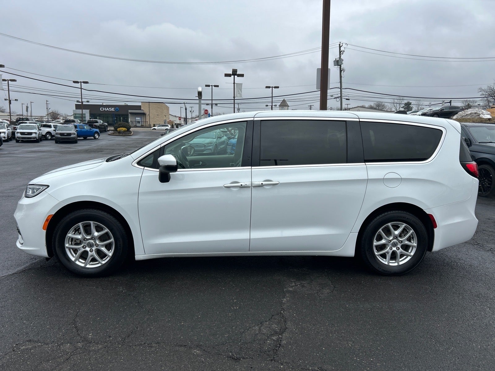 2023 Chrysler Pacifica Touring L