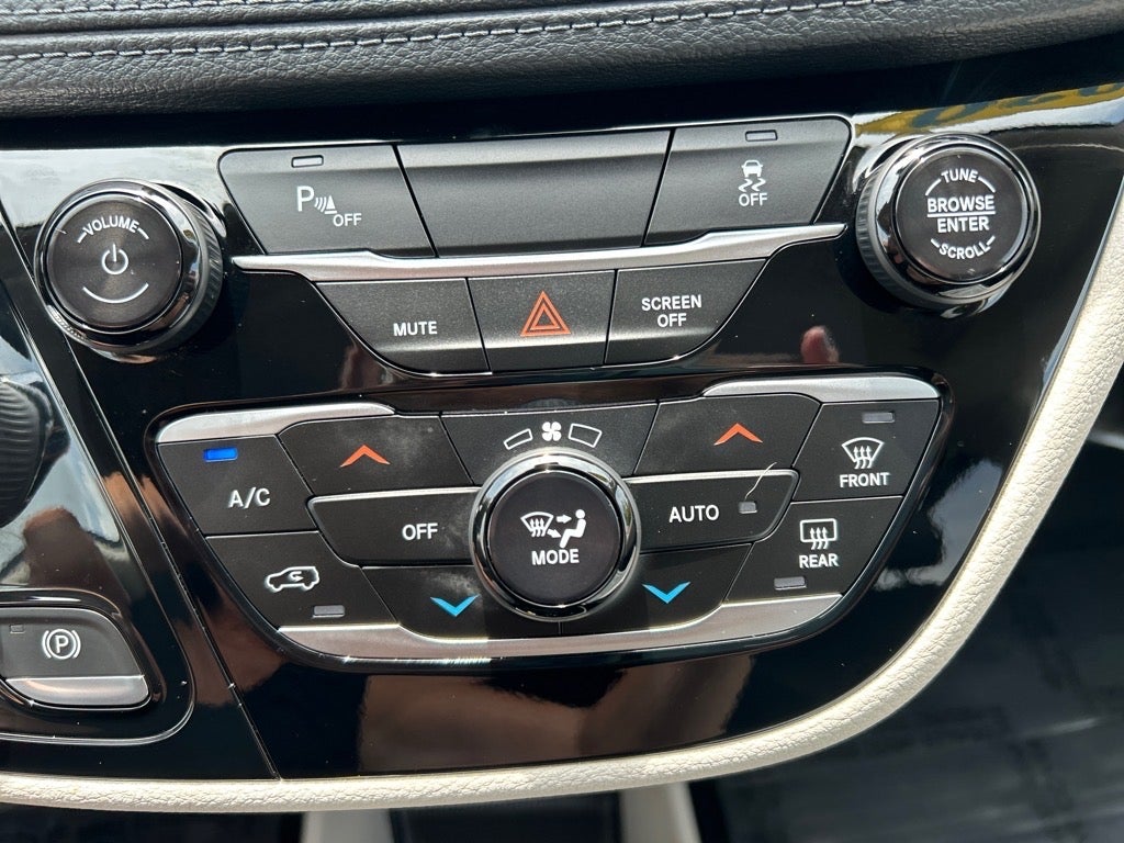 2020 Chrysler Pacifica Hybrid Limited