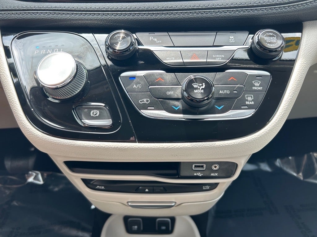 2020 Chrysler Pacifica Hybrid Limited