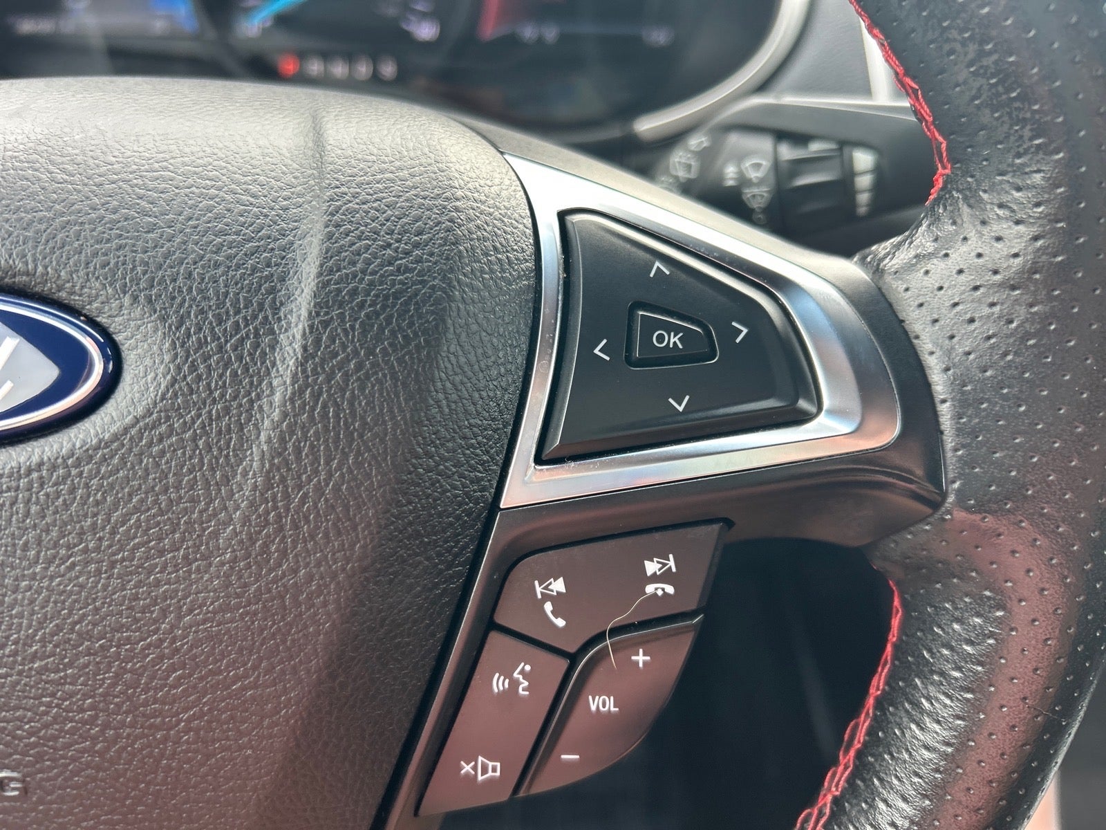2020 Ford Edge ST Line