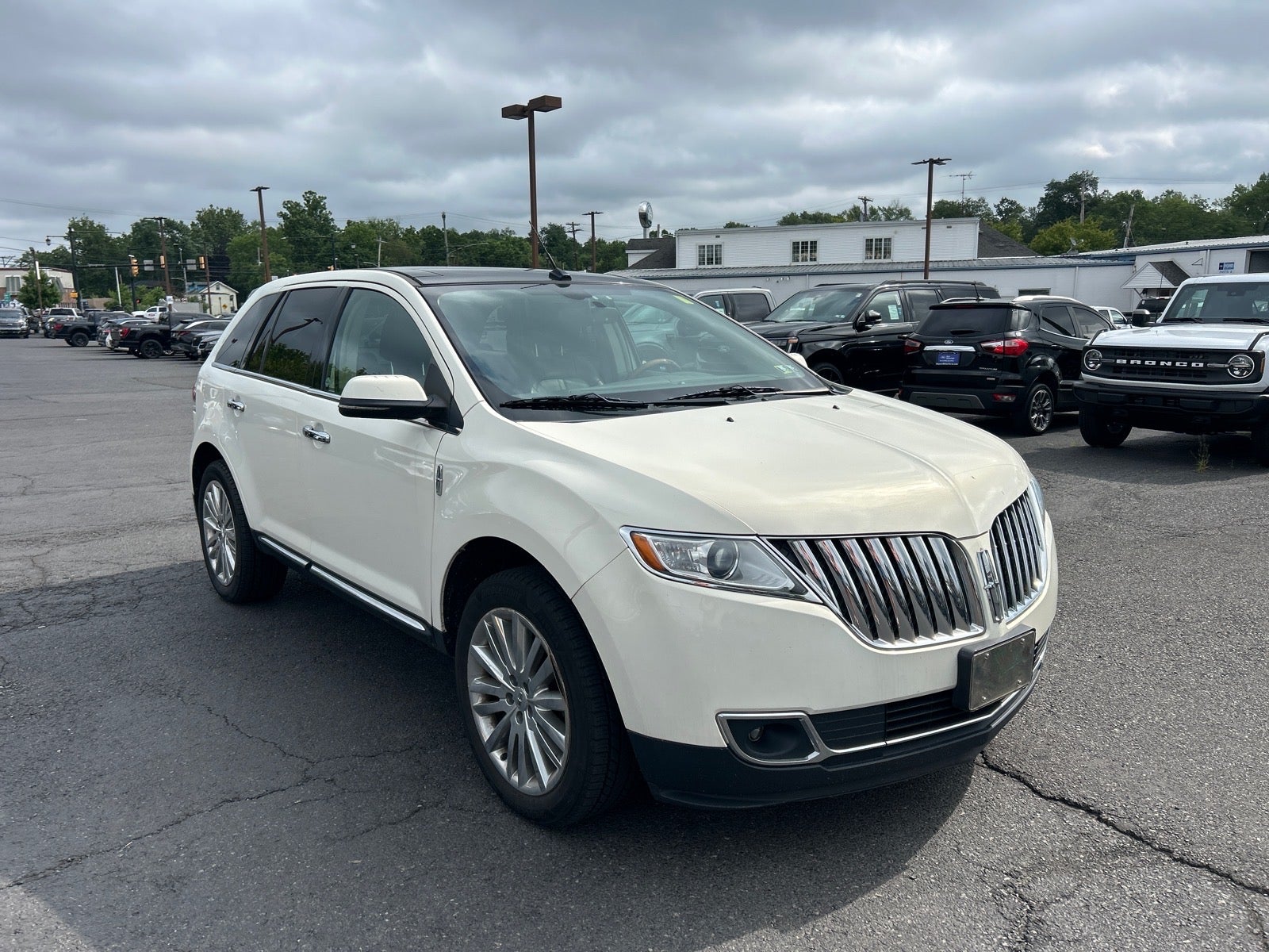 2013 Lincoln MKX Base