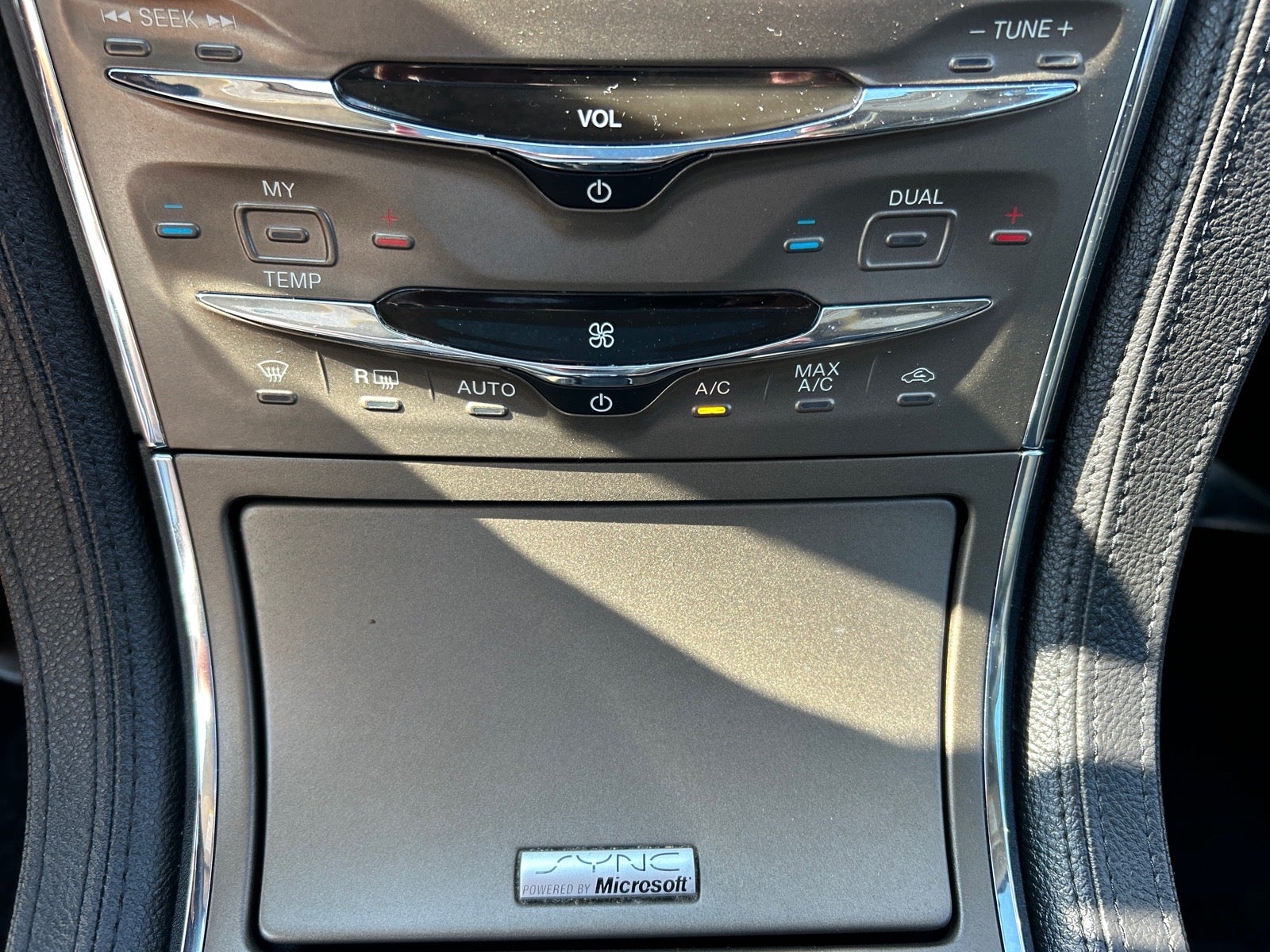 2013 Lincoln MKX Base