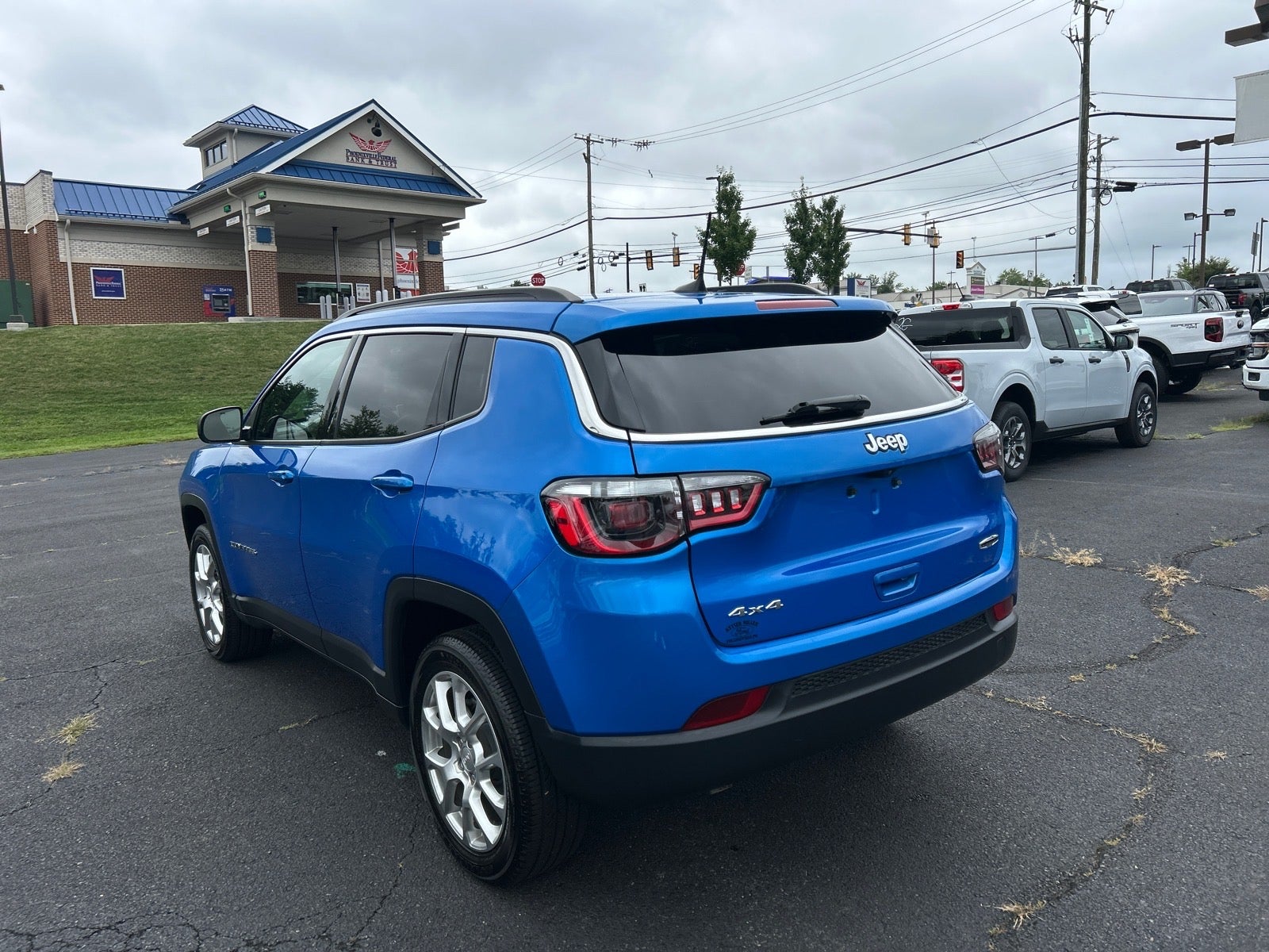 2023 Jeep Compass Latitude Lux