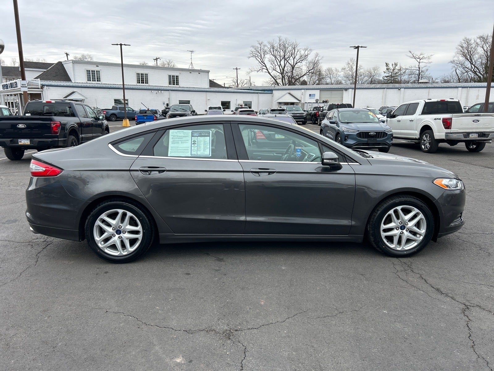 2016 Ford Fusion SE