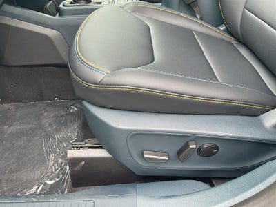 2025 Ford Maverick Lobo Standard