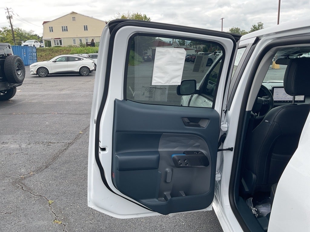 2025 Ford Maverick Lobo Standard