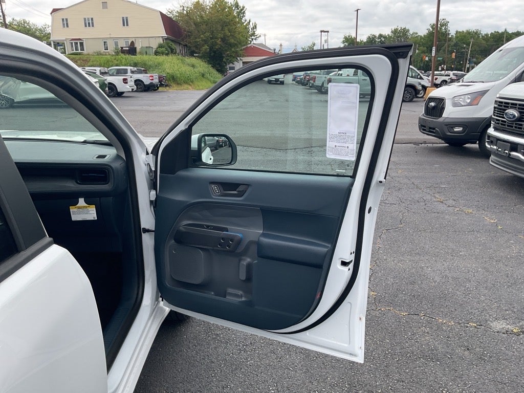 2025 Ford Maverick Lobo Standard