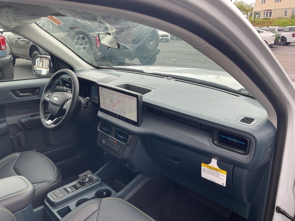 2025 Ford Maverick Lobo Standard