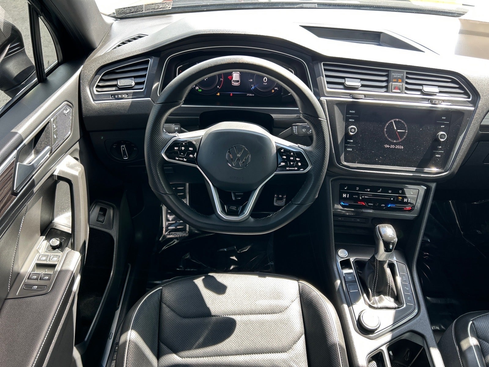 2024 Volkswagen Tiguan 2.0T SEL R-Line