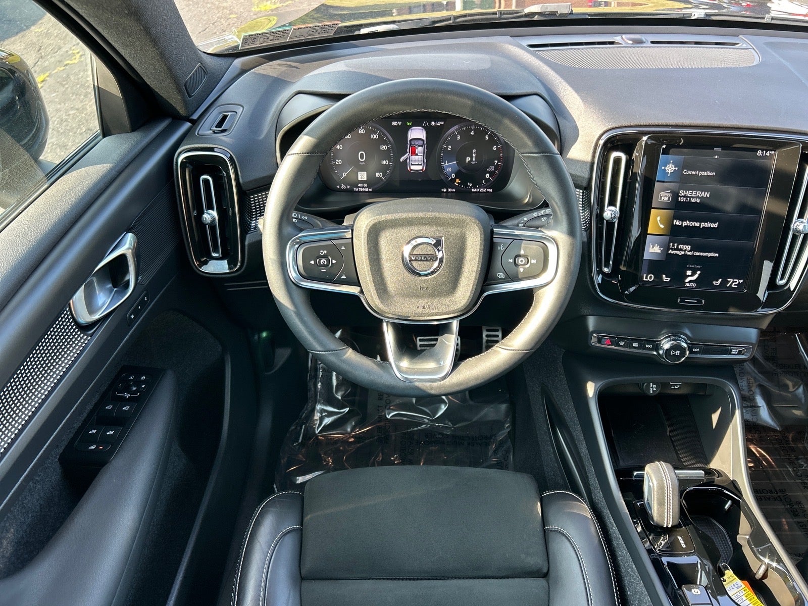 2022 Volvo XC40 R-Design