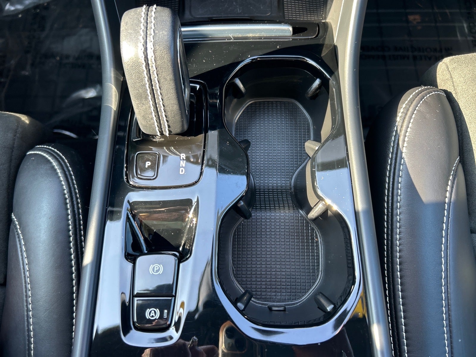 2022 Volvo XC40 R-Design